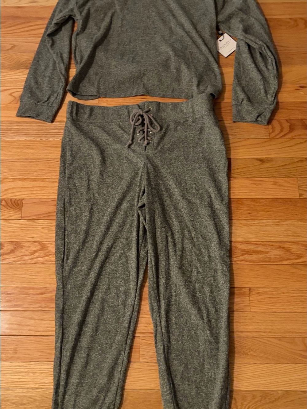 Laundry By Shelli Segal grey Cozy Loungewear Set